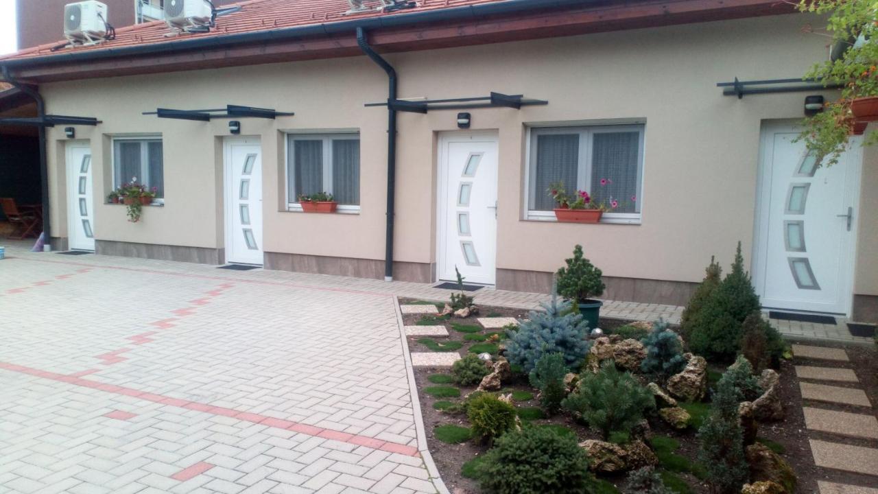 Borostyán Vendégház Eger Exterior foto