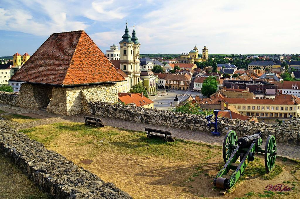 Borostyán Vendégház Eger Exterior foto