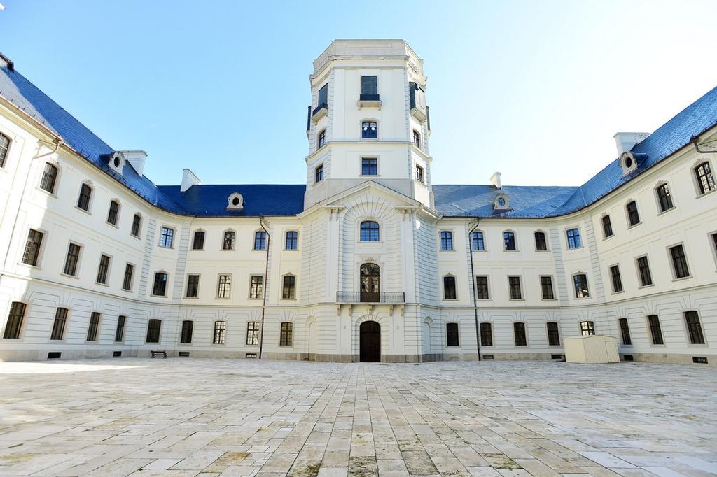 Borostyán Vendégház Eger Exterior foto