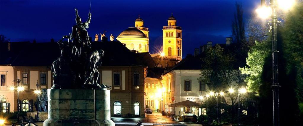 Borostyán Vendégház Eger Exterior foto