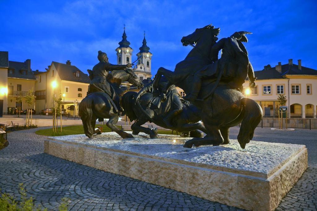 Borostyán Vendégház Eger Exterior foto