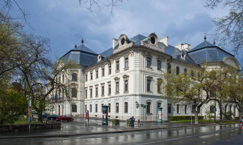Borostyán Vendégház Eger Exterior foto