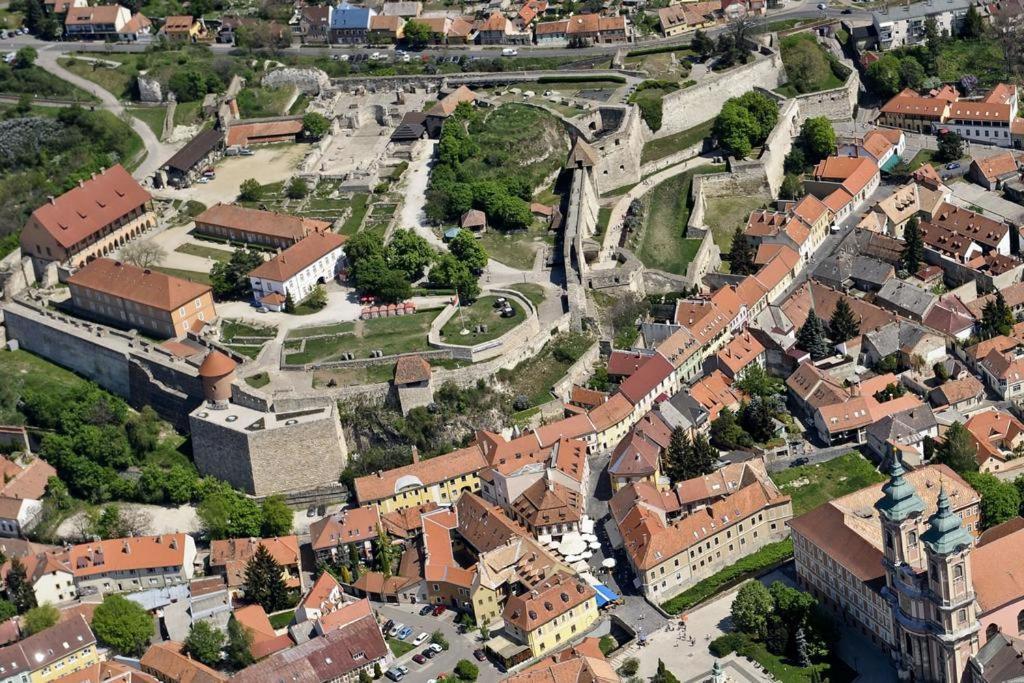 Borostyán Vendégház Eger Exterior foto